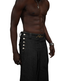 SCULPTED BLACK RAW DENIM