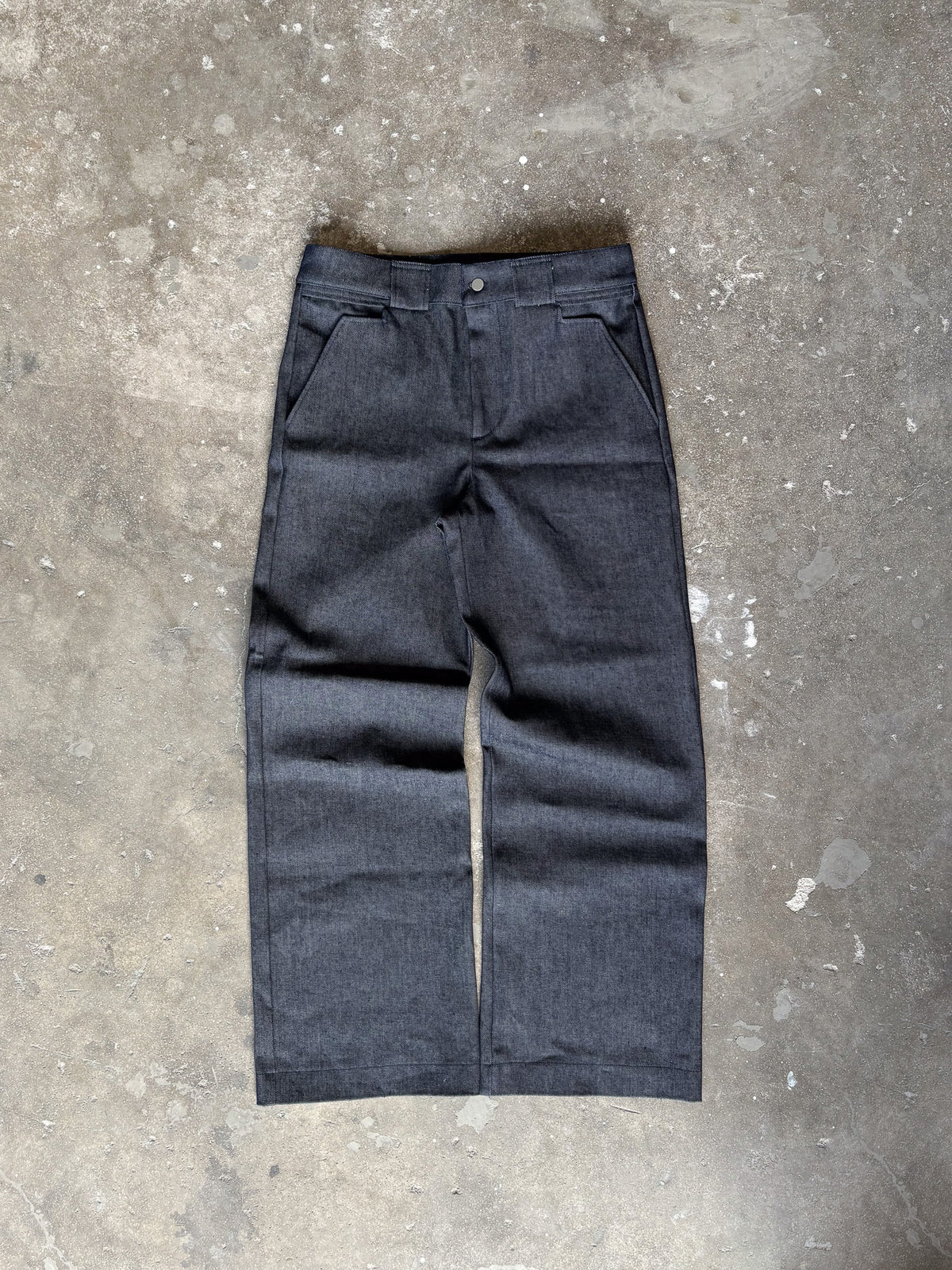 Smoked Indigo Raw Denim Jeans — 1969 Follemente