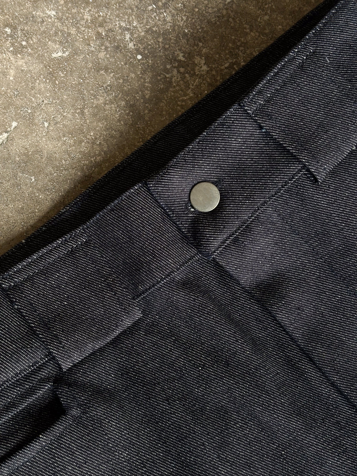 Smoked Indigo Raw Denim Jeans — 1969 Follemente